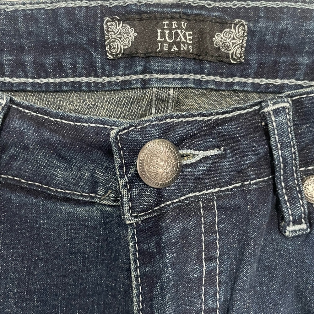 Tru Luxe Jeans Dark Blue Flare Women's Jeans With Rhinestone pockets Size 30/10 - Picture 2 of 6